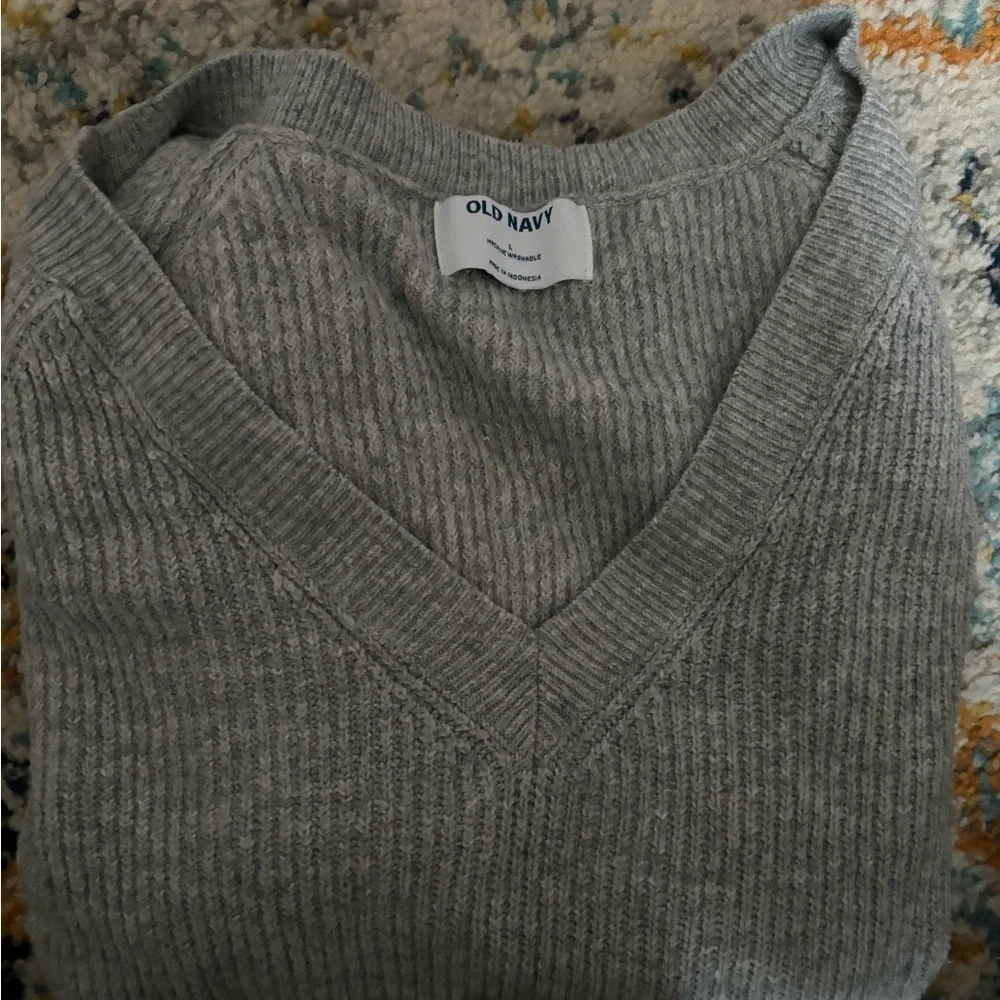 Old Navy Gray V-Neck Sweater - Picture 2 of 3